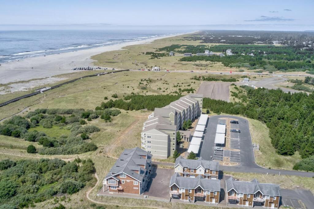 Beach Please-Updated Home With Ocean Views Long Beach Zewnętrze zdjęcie