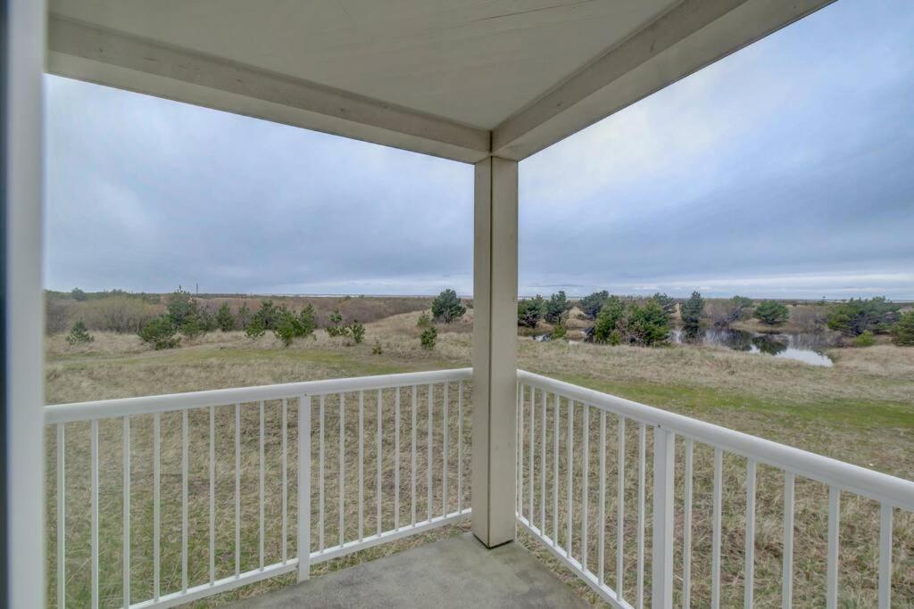 Beach Please-Updated Home With Ocean Views Long Beach Zewnętrze zdjęcie