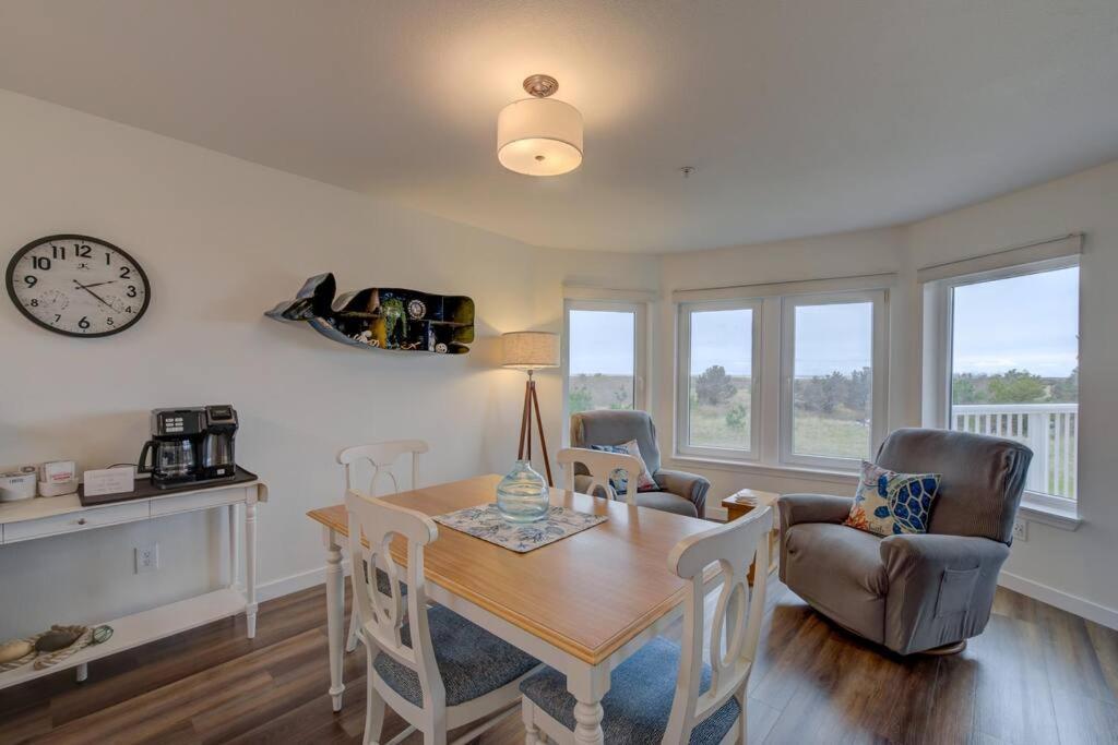 Beach Please-Updated Home With Ocean Views Long Beach Zewnętrze zdjęcie