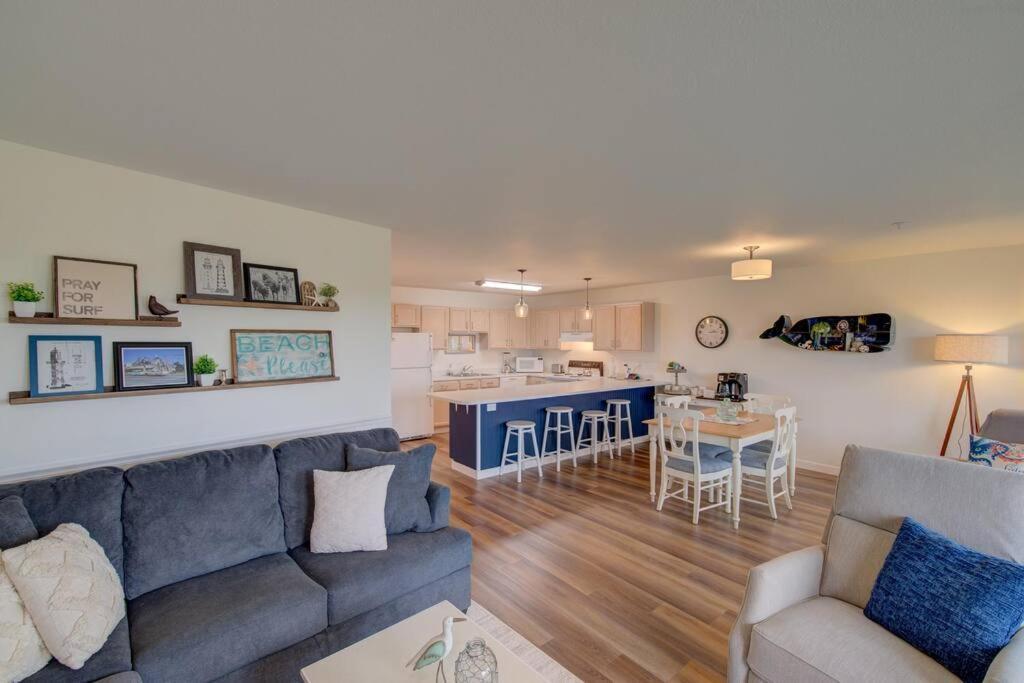 Beach Please-Updated Home With Ocean Views Long Beach Zewnętrze zdjęcie
